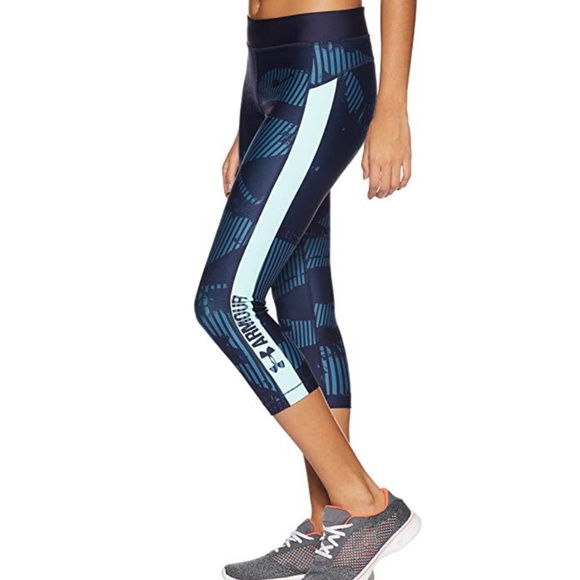 Under Armour Pants - 🍍3/$40 Under Armour Heat Gear Capris, like new